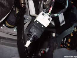 See U247D repair manual